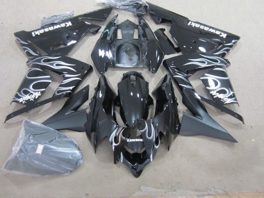 Carénage Moto ZX10R 03-05 - Noir avec Blanc Flamme